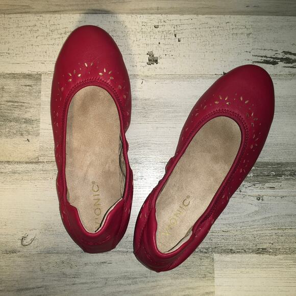 Vionic Geneva Ballet Slippers Claret Red Perforated Genuine Leather Sz 6.5 37.5 - Picture 4 of 9